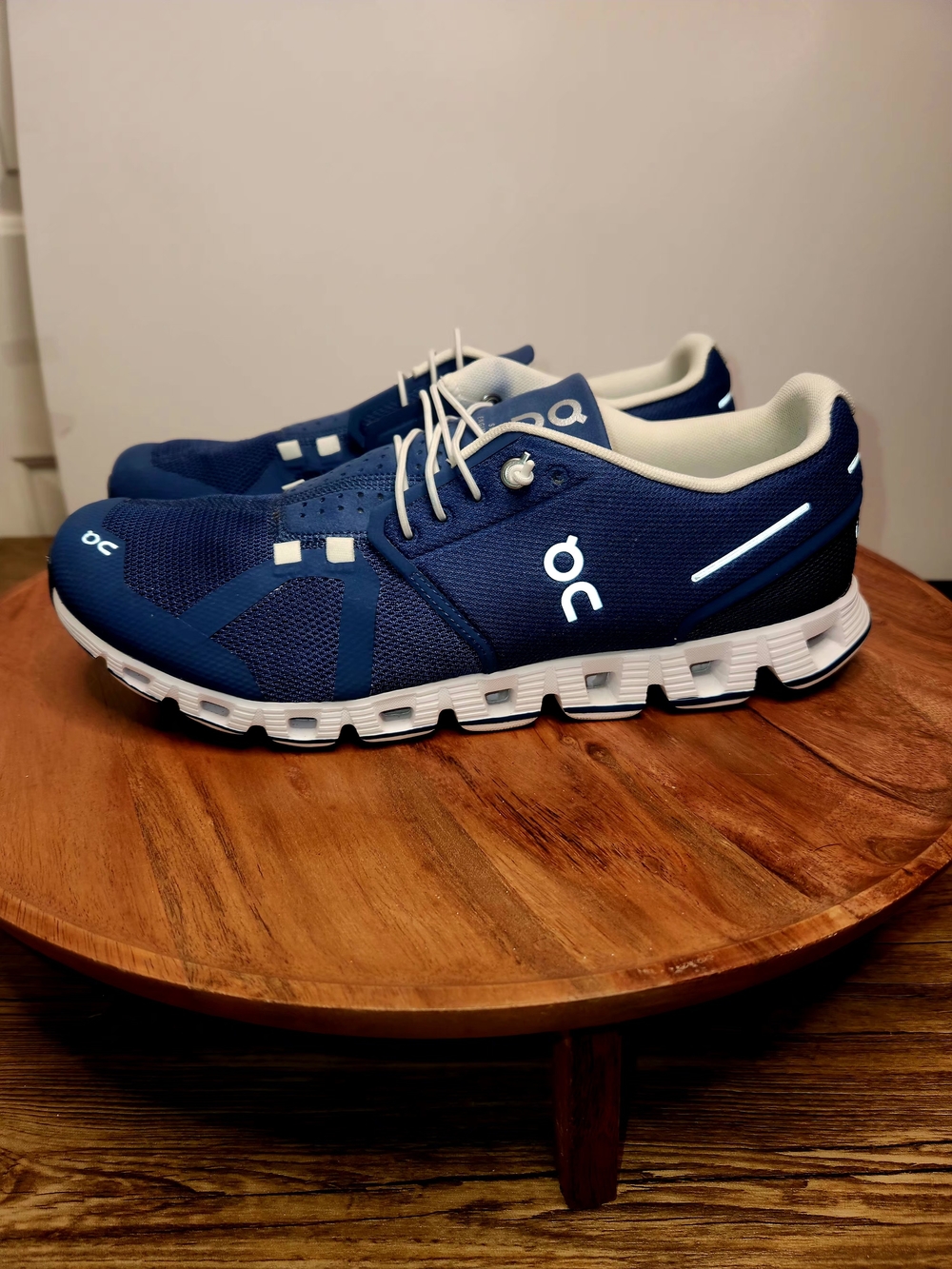 On Cloud Women's Running Shoes Denim Blue White Size 11 Style 19.4026 Low Top.